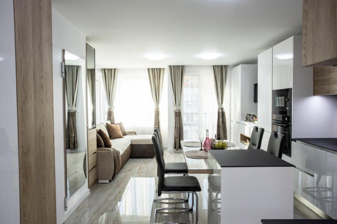 Apartamento Апартамент За Гости Ивви-1 Burgas Exterior foto
