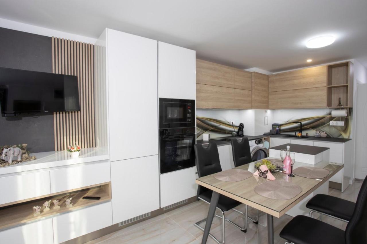 Apartamento Апартамент За Гости Ивви-1 Burgas Exterior foto